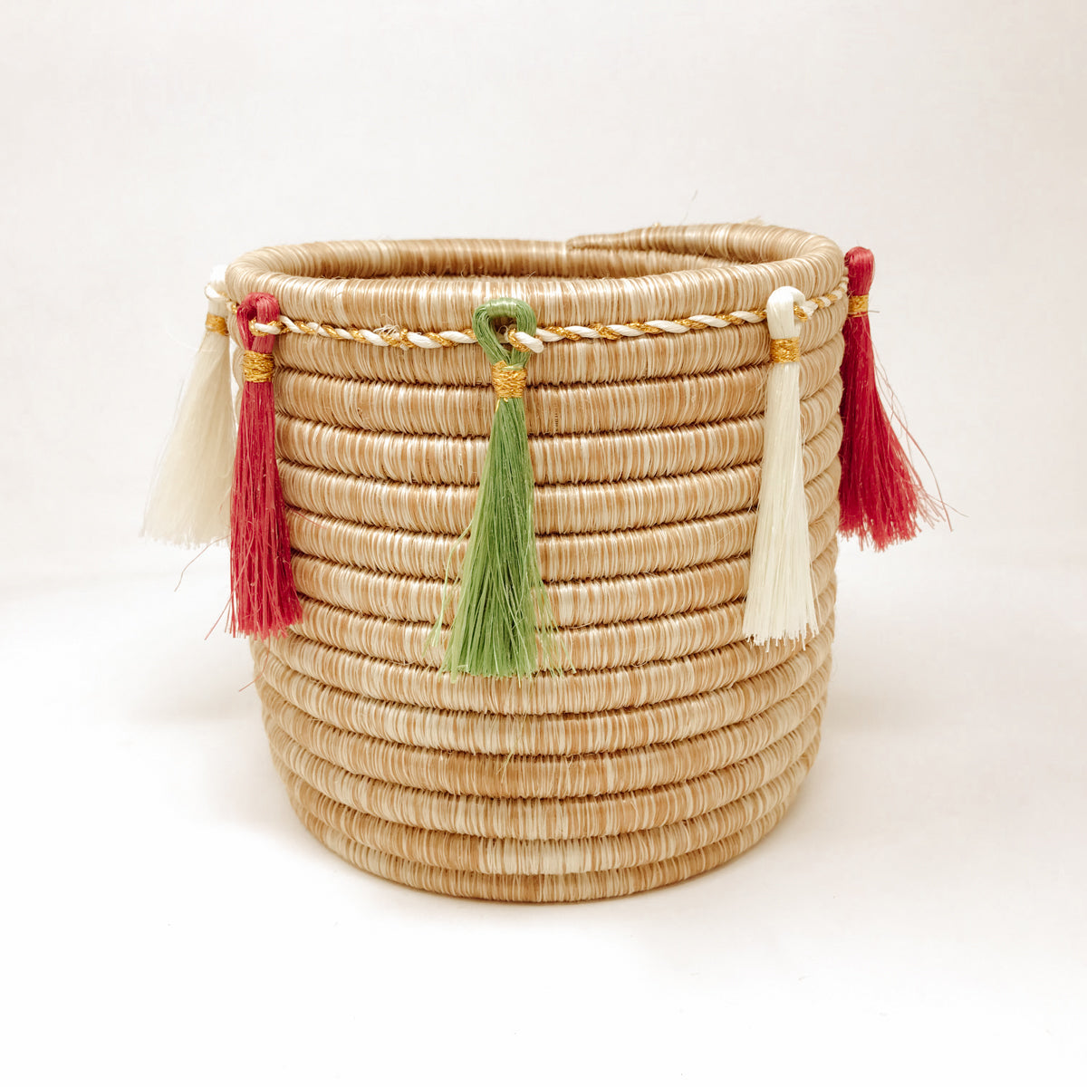 Small Sutton Basket with Holly Tassel Strand