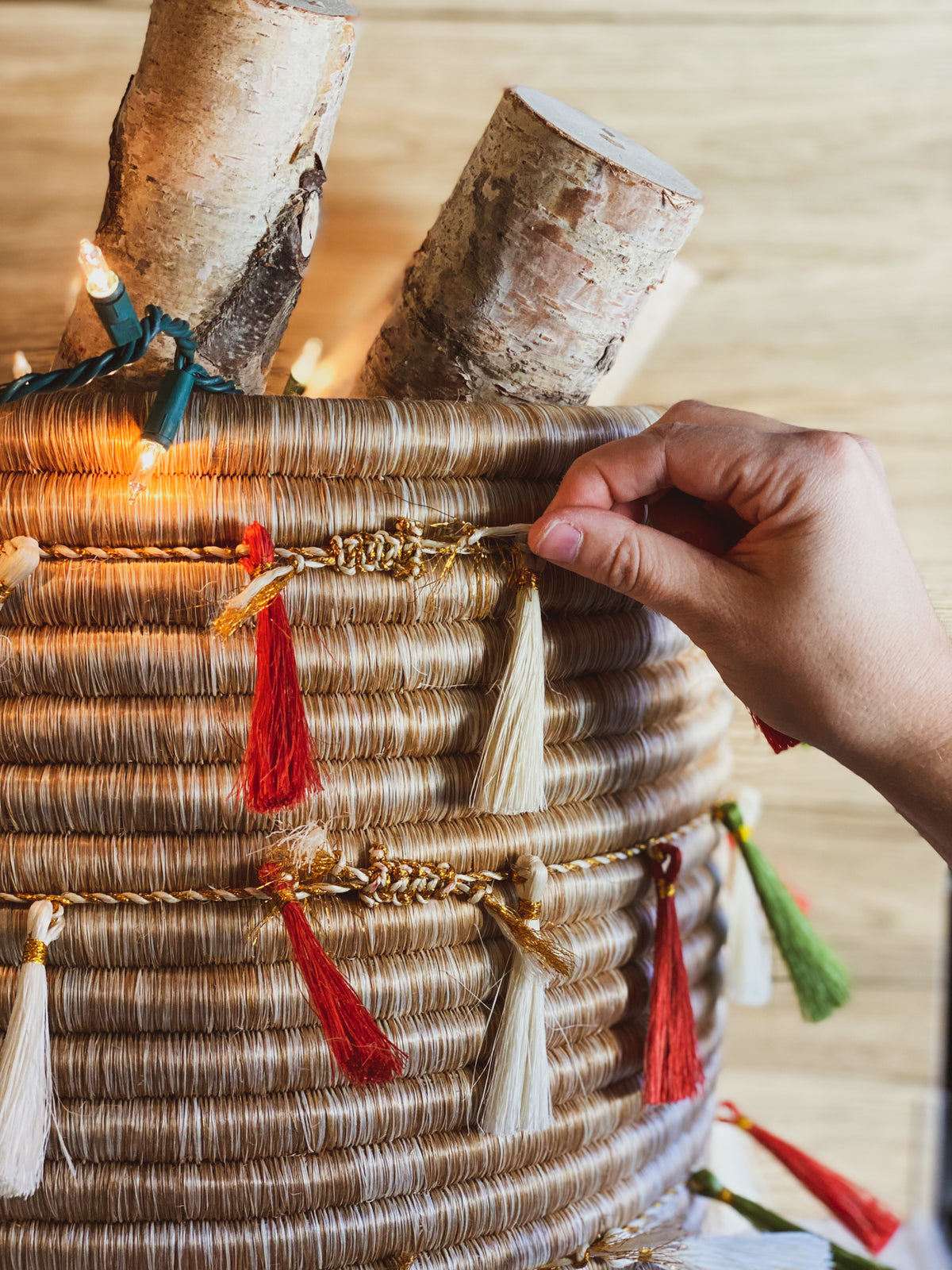 Sutton Woven Storage Basket and Holly Tassel Set