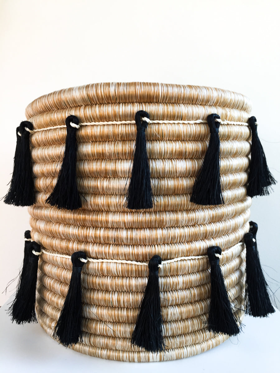 Large Sutton Basket with Two Onyx Tassel Strands