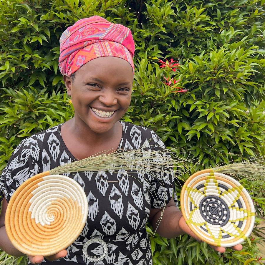 Artisan with Becoming bow.