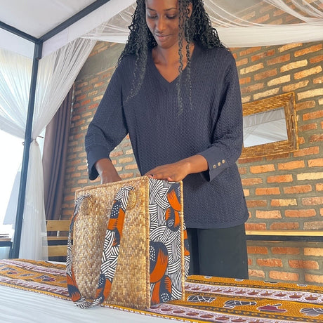 Banana Panel Pop-Up Tote in Neutral