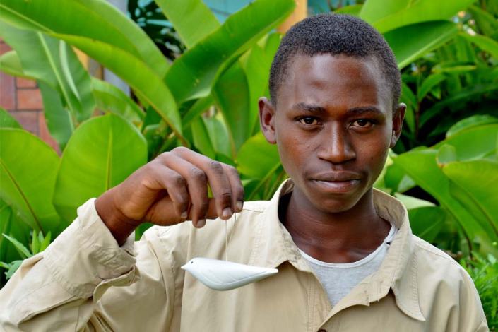 Hezekiah Kwihangana, wood carver