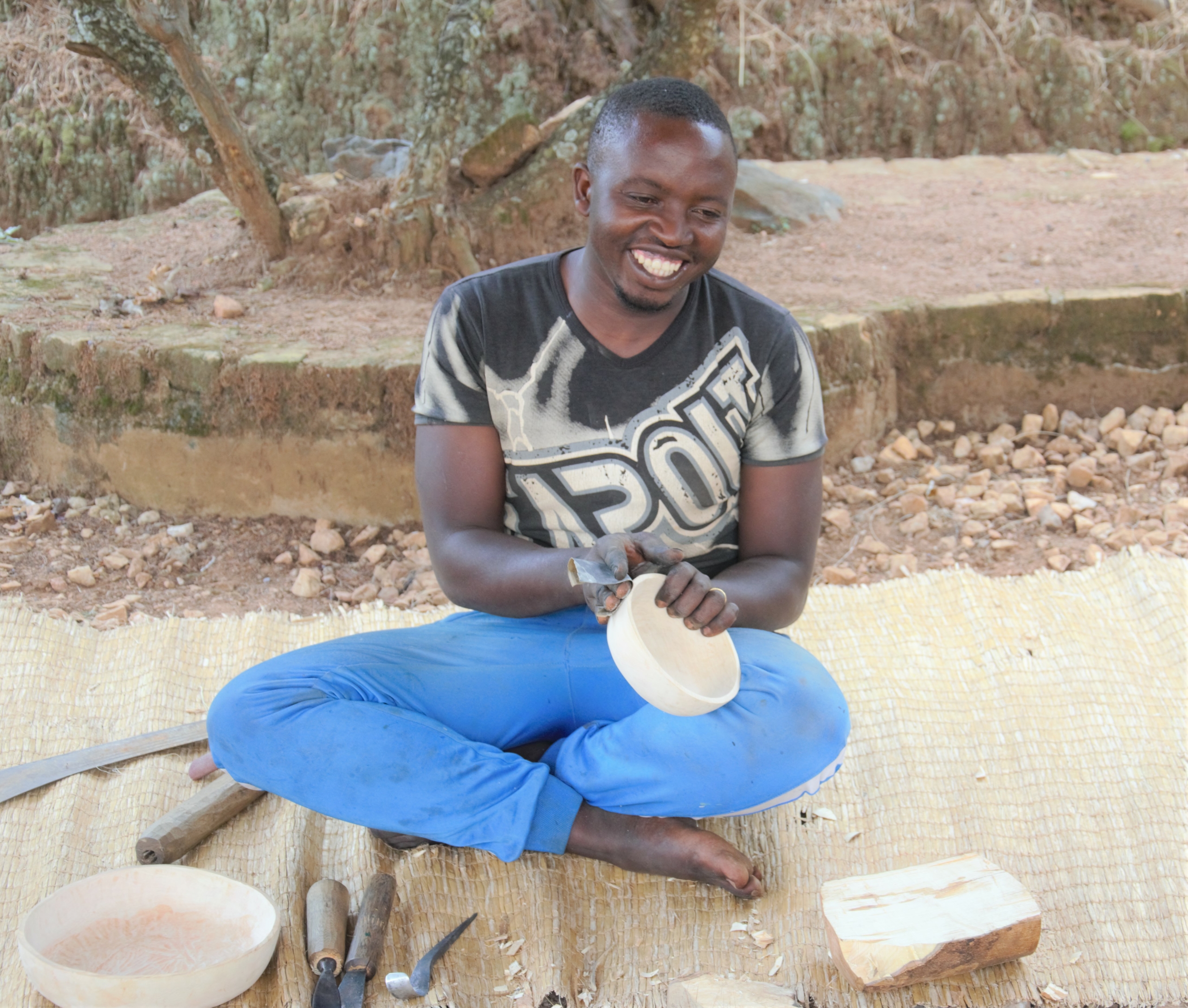 Karin Bennett Bowl Collection- Carving Zanaibo- Jabiro sanding
