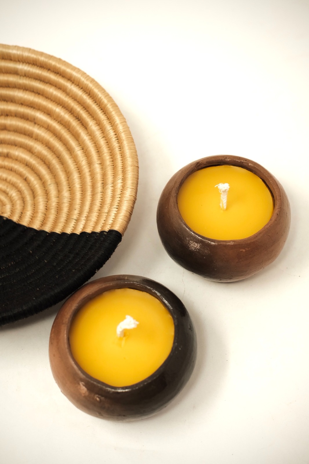 Pot candle with bowl